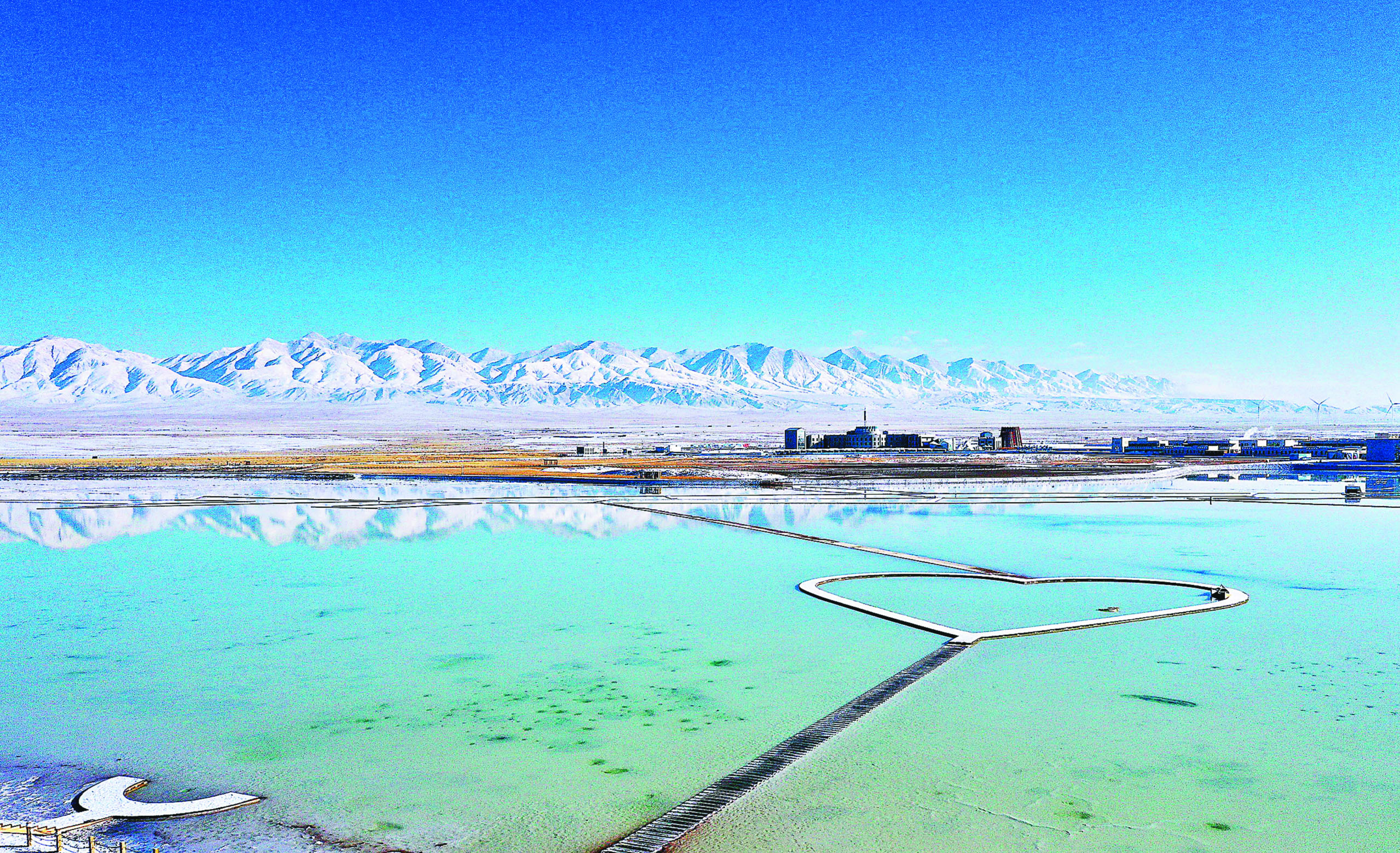 ■天空之鏡風景如畫，壯麗景色令人陶醉。