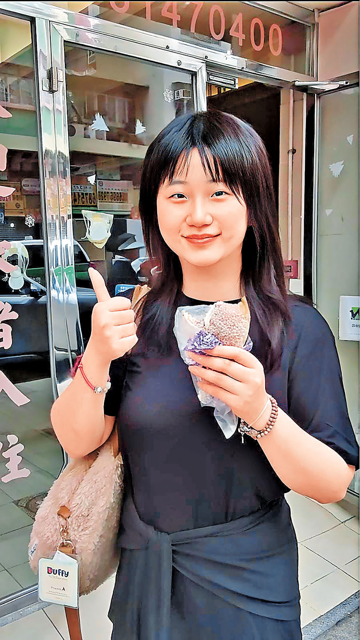 ■口感扎實綿密的椰絲奶油包令人讚不絕口。