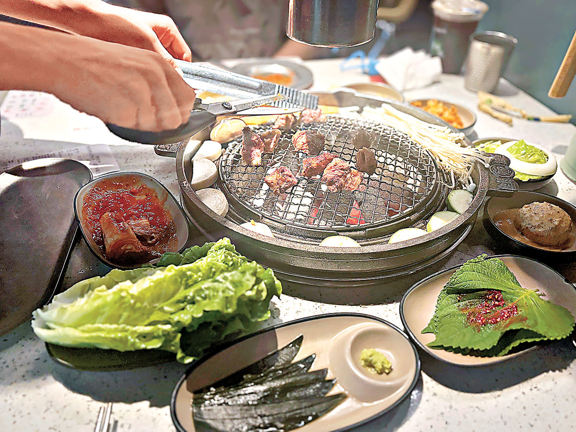 ■店員全程幫忙烤肉,服務滿分。