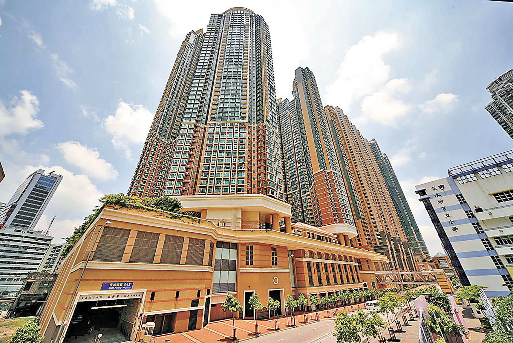■泓景臺兩房戶以750萬元沽出。