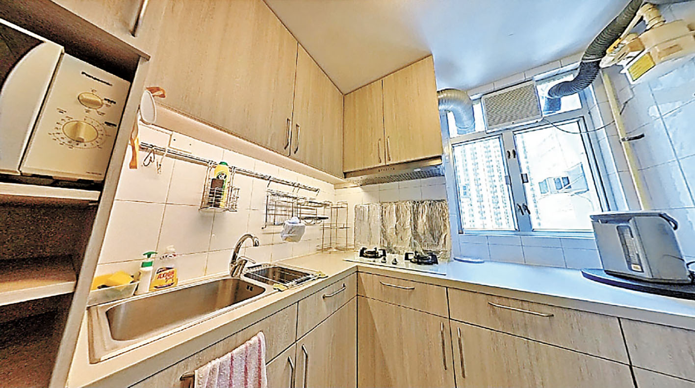 ■廚房廚櫃充足。