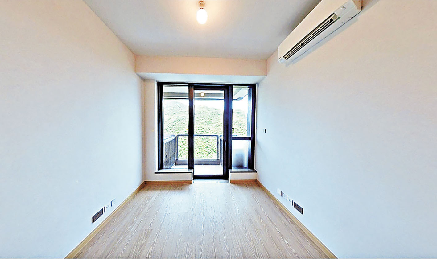 ■長方形大廳直達露台。