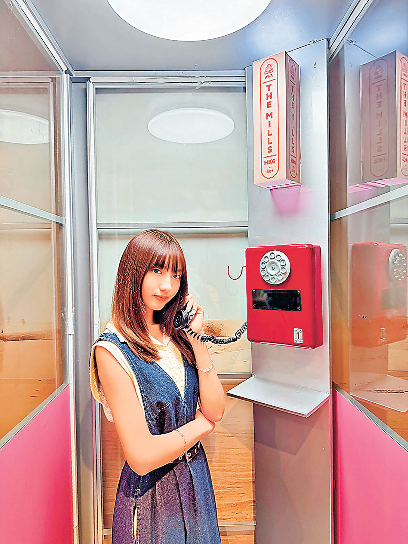 ■參觀者可在電話亭內拍照打卡。