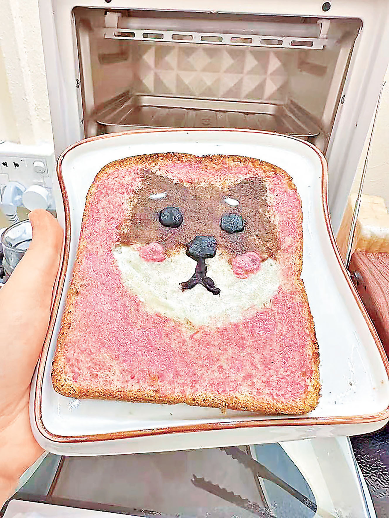 ■DIY油畫吐司賣相可愛。