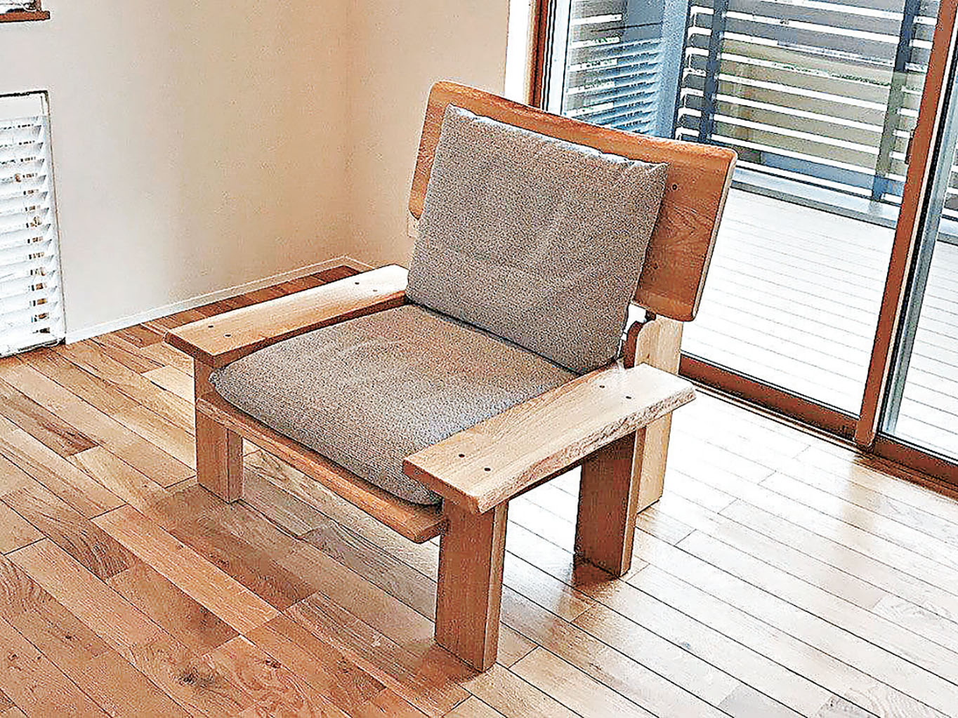 ■單座位梳化更像一件擺設。