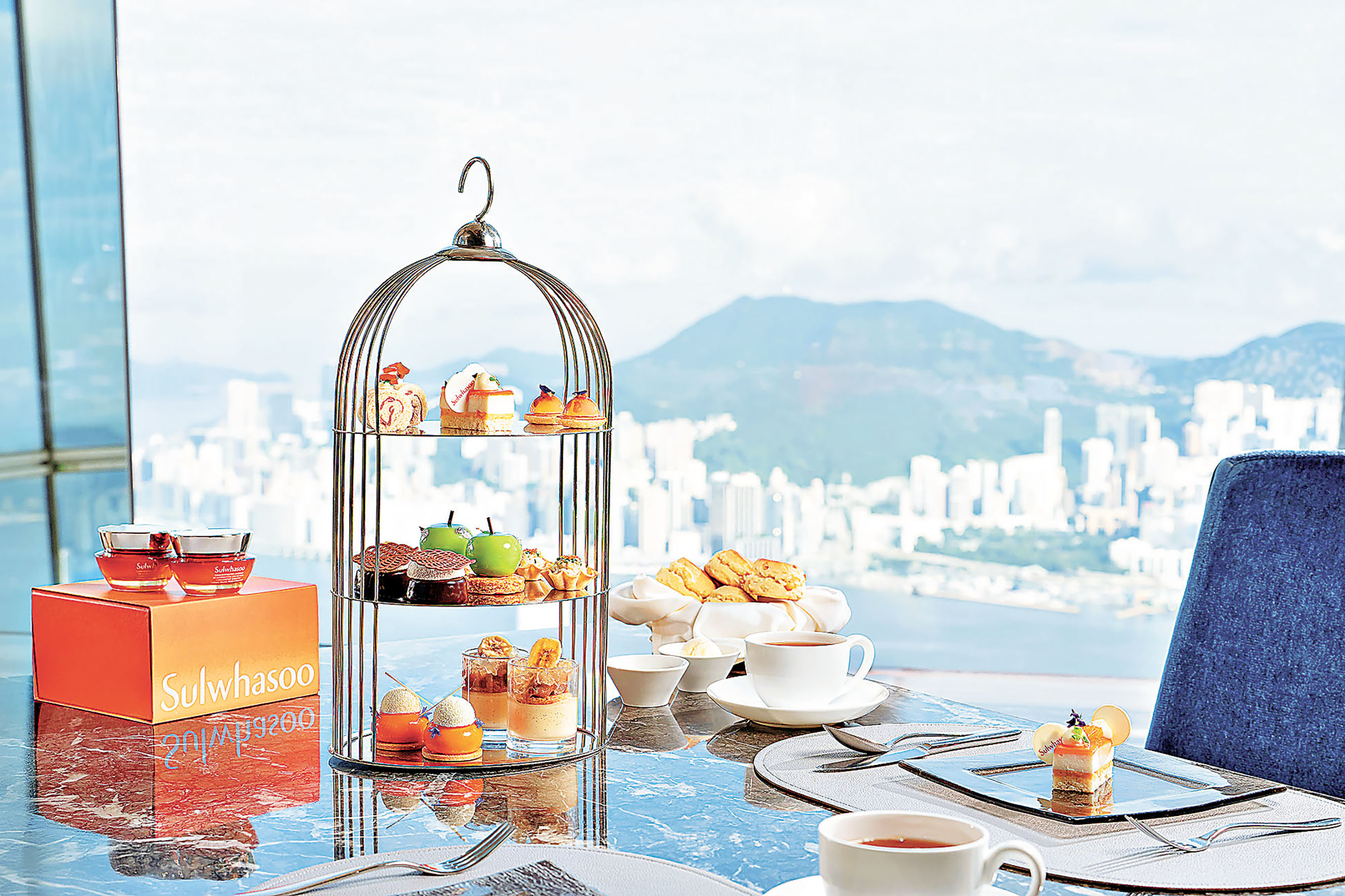 ■美景中品味下午茶。