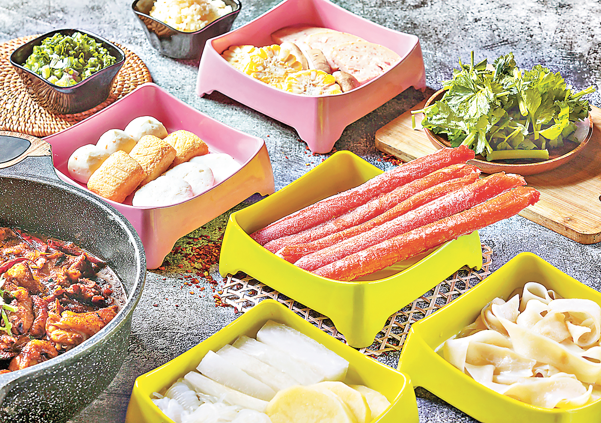 ■各款食材配料任點任食。