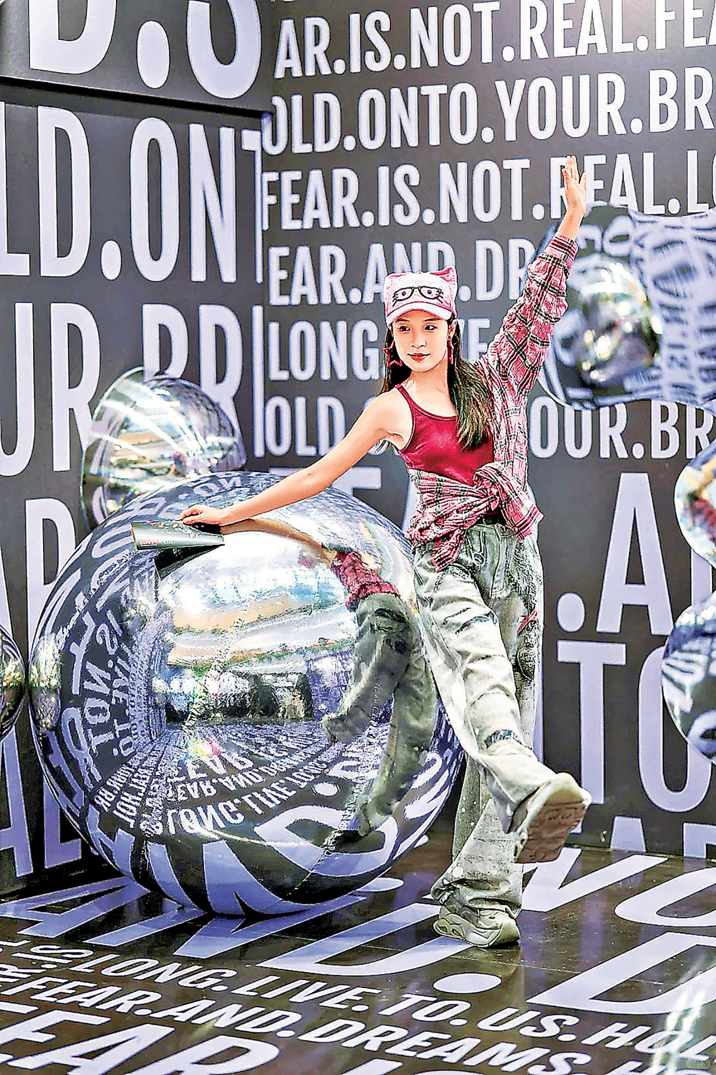 ■不少粉絲特地到場參觀這個「陳奕迅主題空間」。