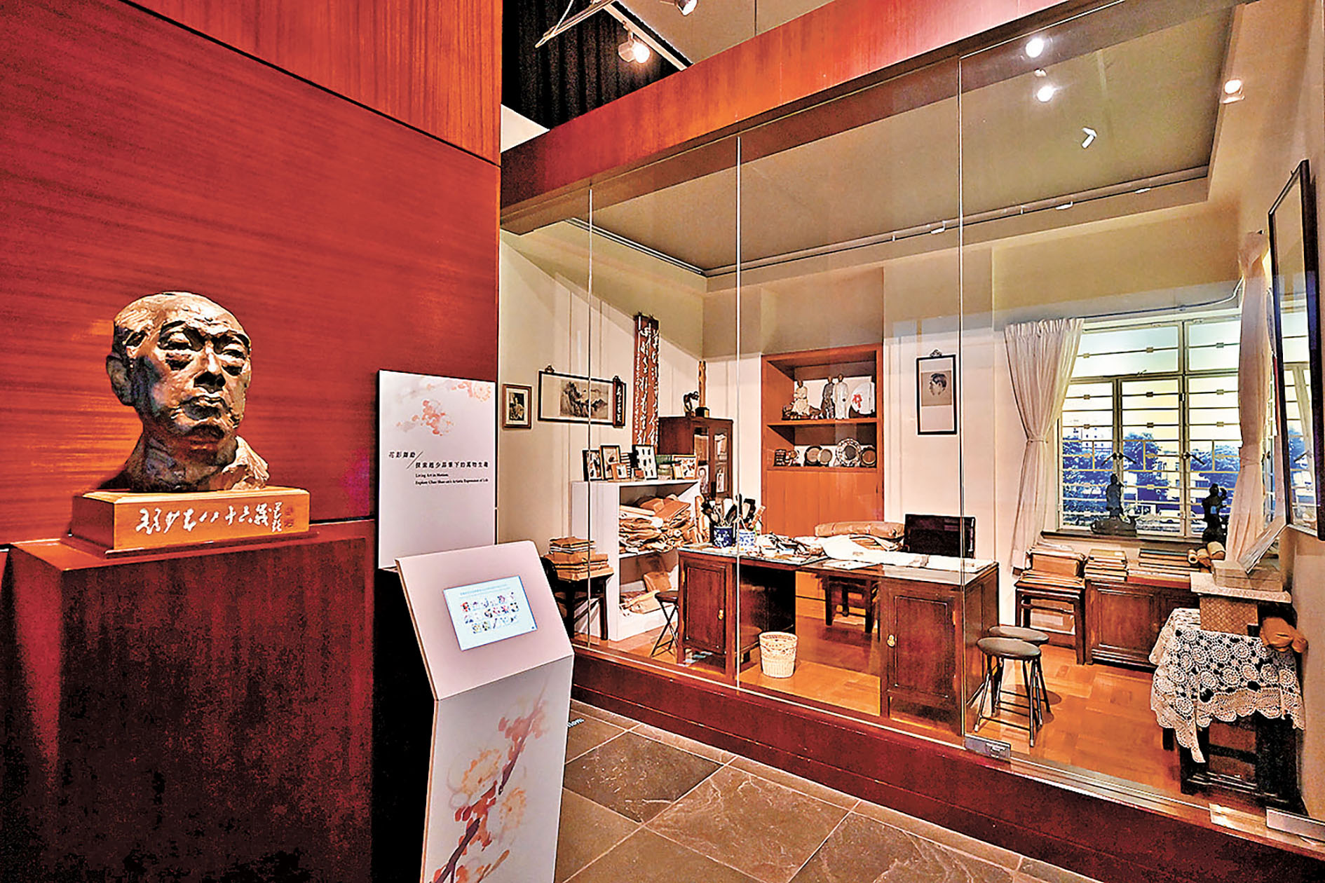 ■趙少昂紀念展設有不同展區。