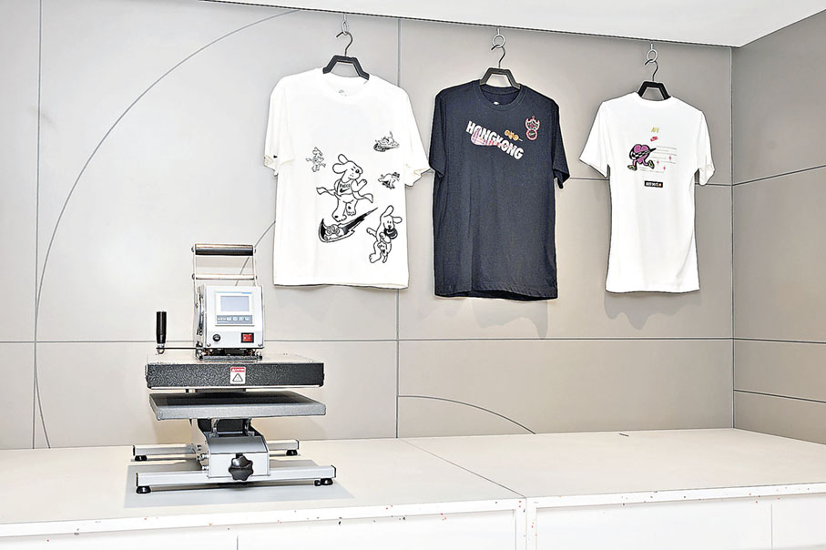 ■NIKE BY YOU專櫃提供獨家客製化服務。