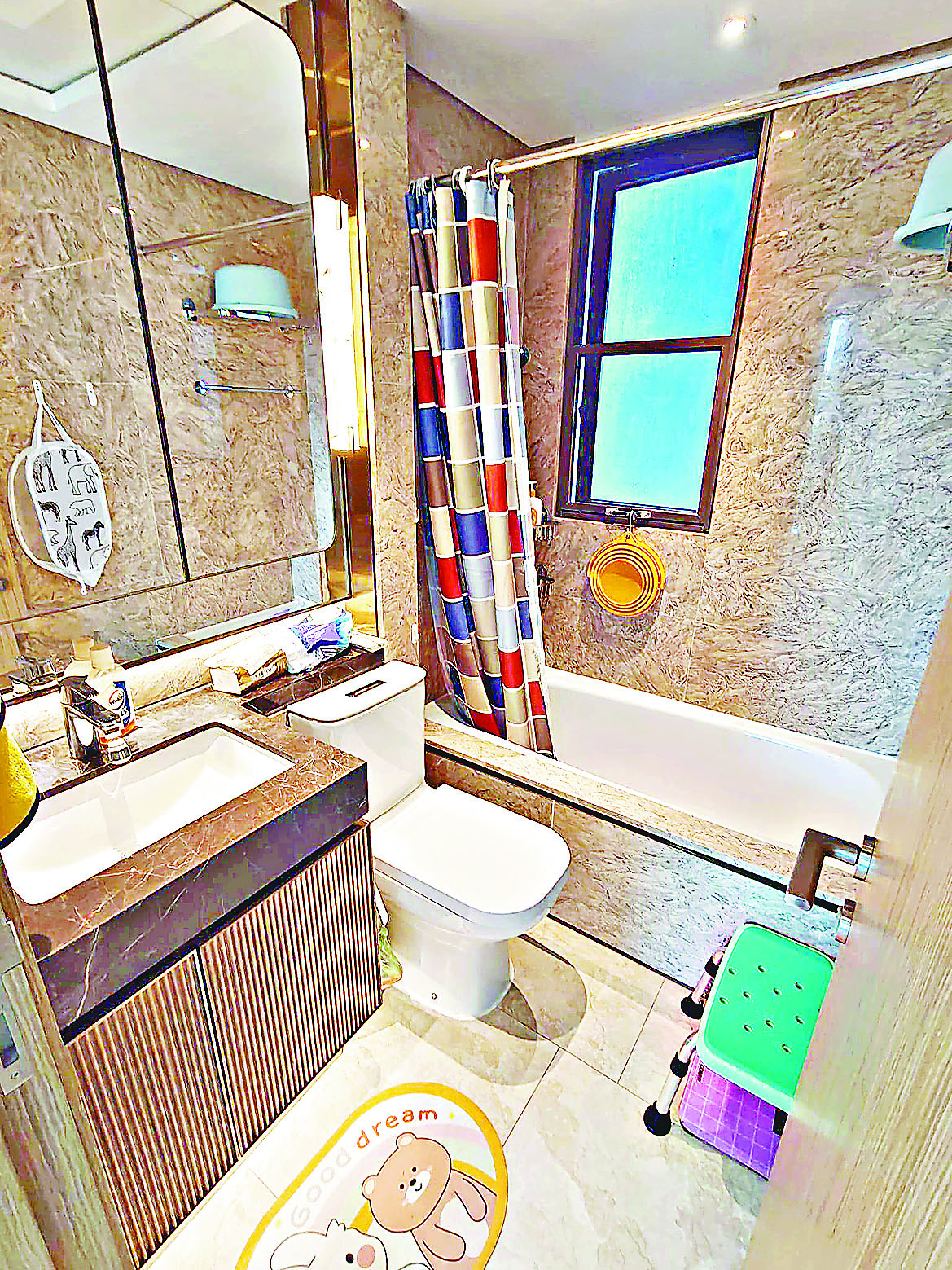 ■浴室採用浴缸。