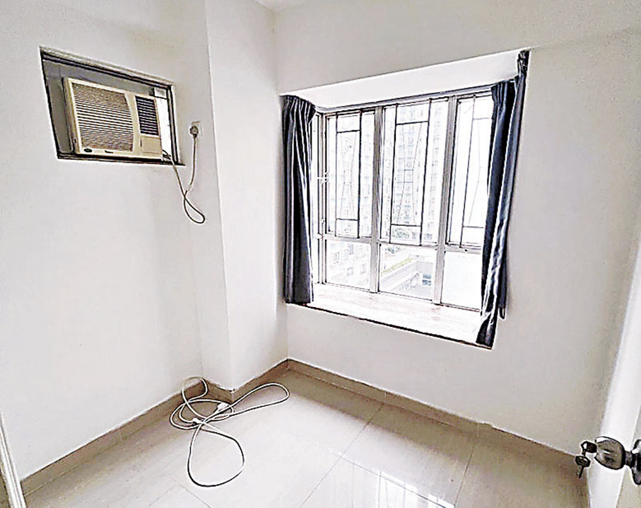 ■房間四正有窗台。