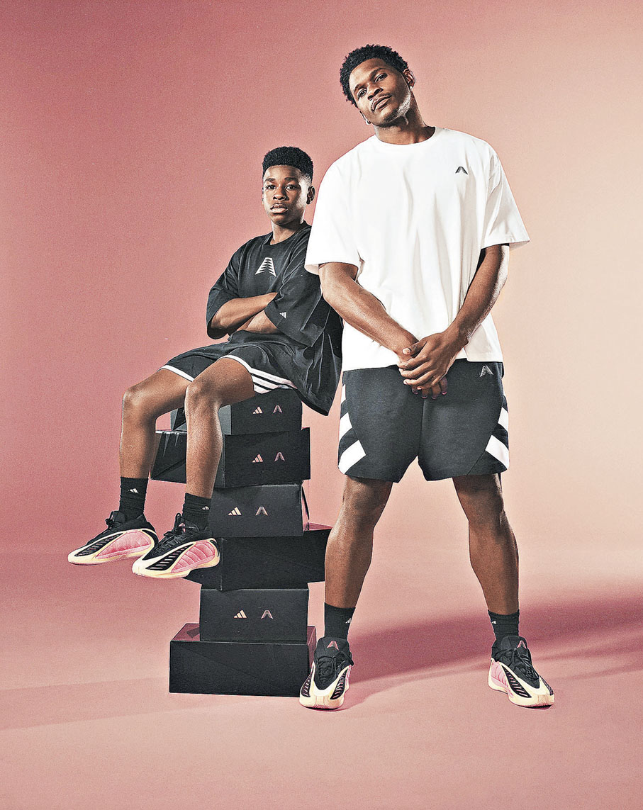 ■AE2「WITH LOVE」以安東尼愛華士母親與祖母喜愛的顏色作配色。