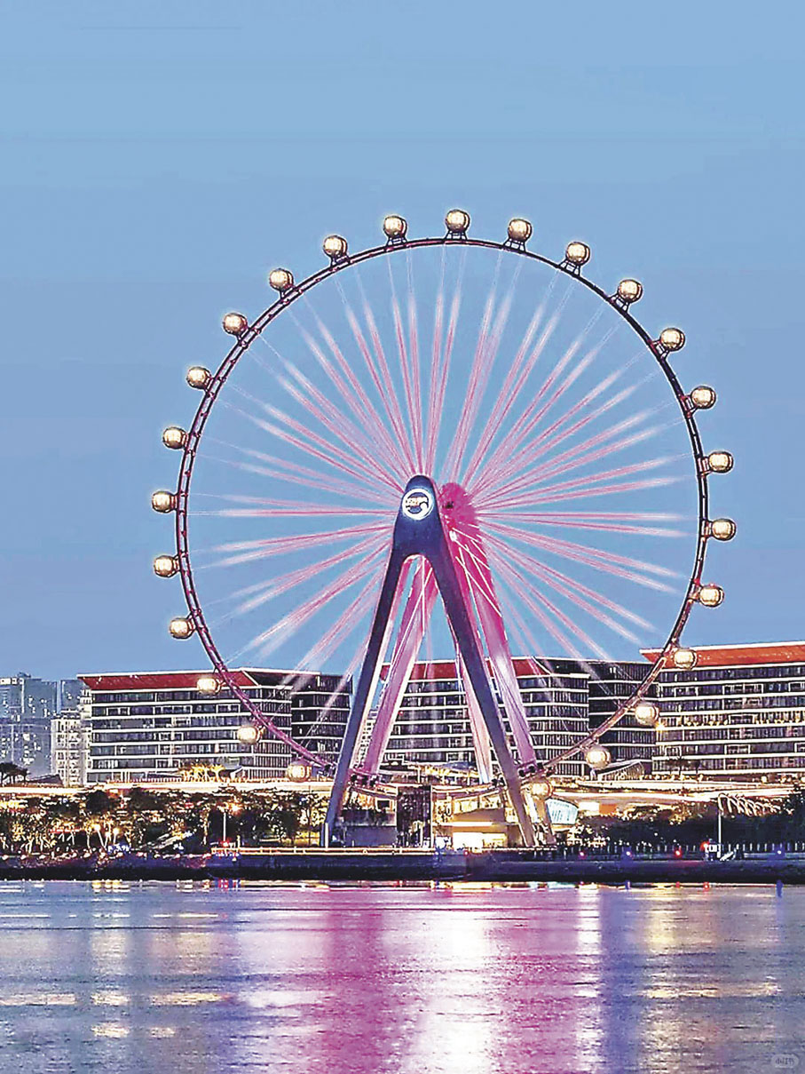 ■觀賞演出可以遠眺摩天輪。