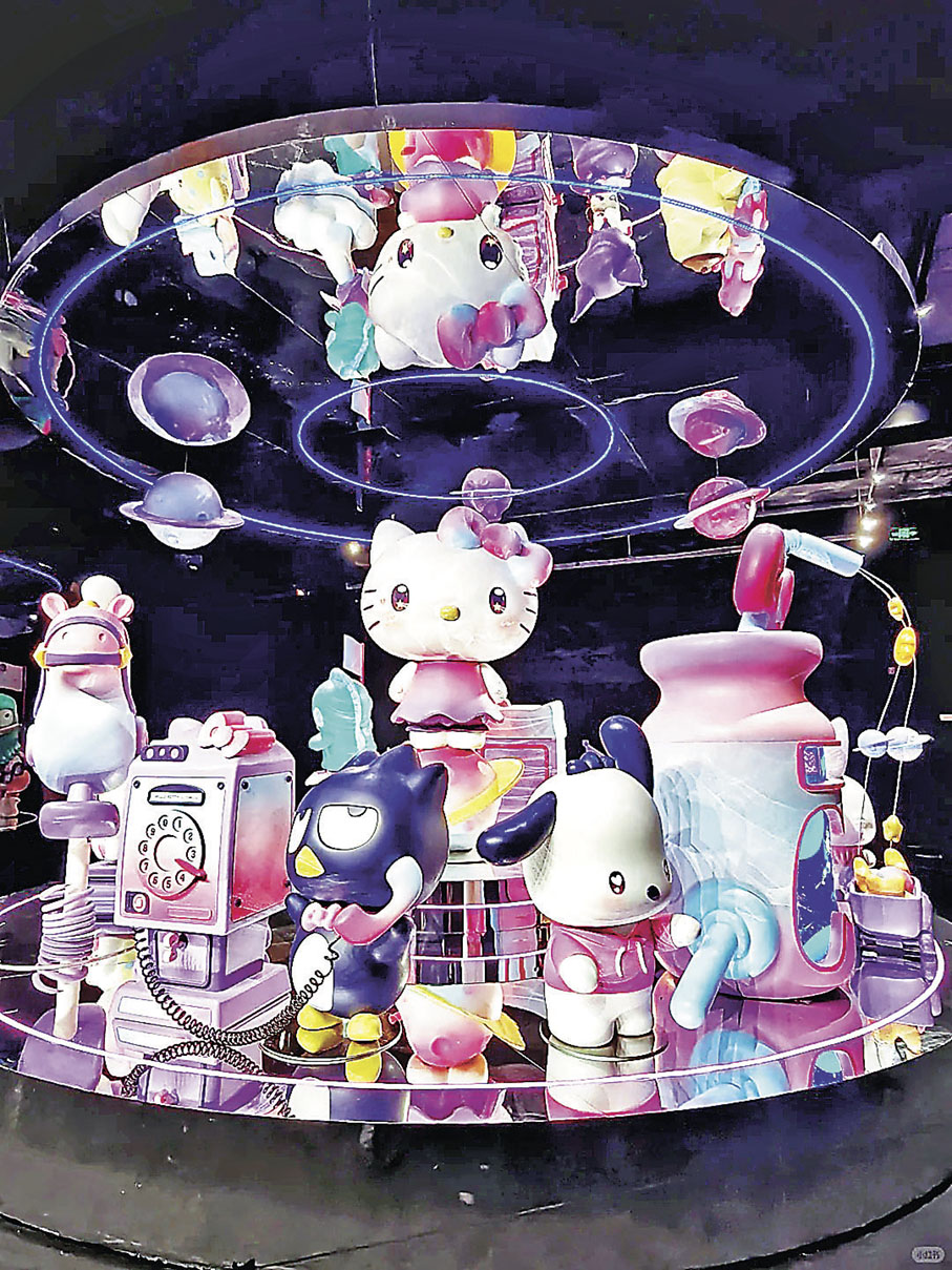 ■吉蒂貓率領Sanrio好友與大家開生日派對。小紅書@羊咩咩愛做攻略