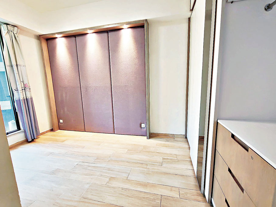 ■主人房間隔四正，可放置大型衣櫃。