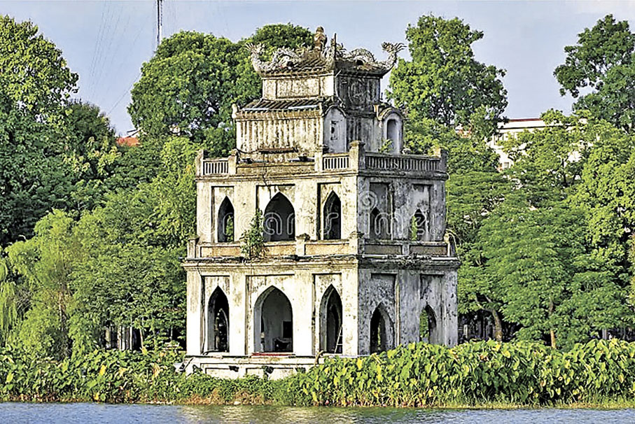 ■龜塔是還劍湖傳說的象徵。