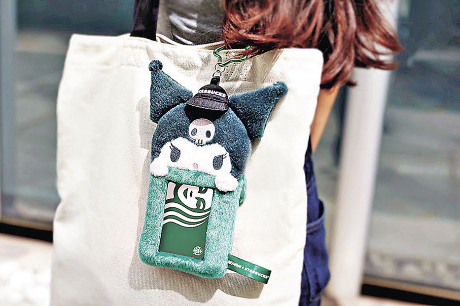 ■毛公仔卡套好得意。