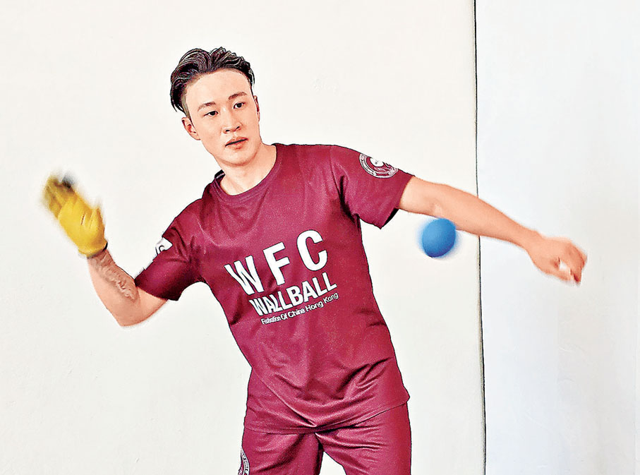 ■球員發球後，第一球必須回彈至發球區觸地。（圖一）