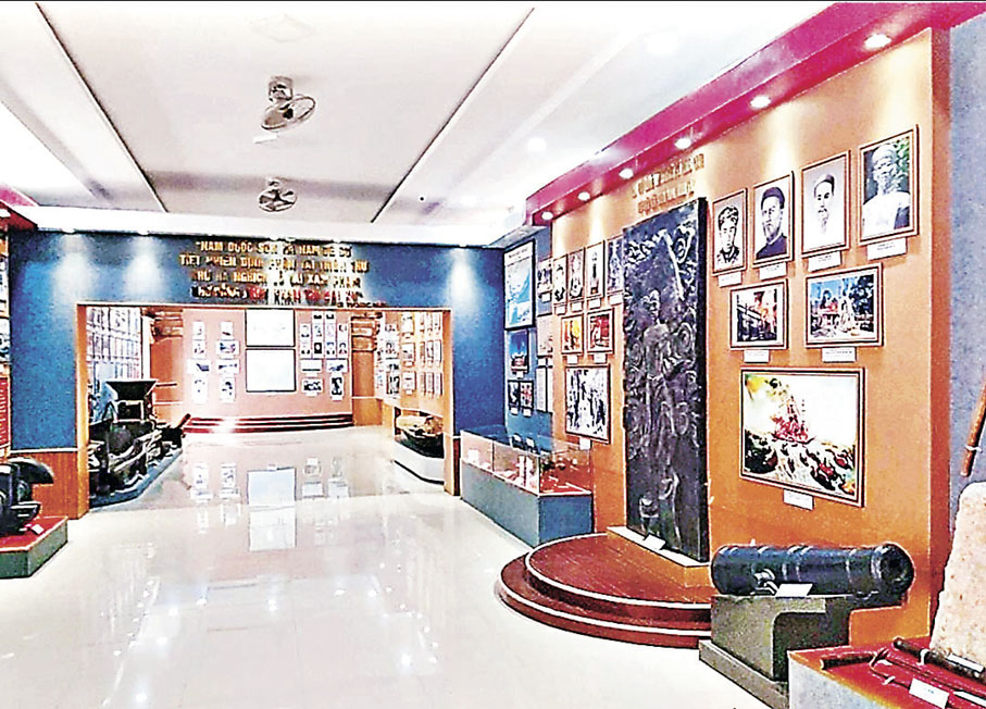 ■芹苴博物館可欣賞到傳統手工藝以及革命鬥爭時期文物。