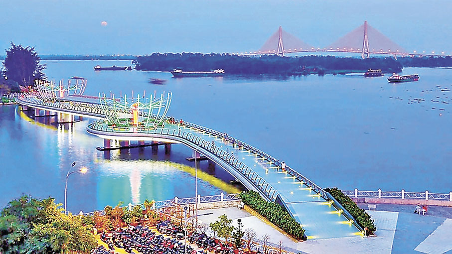 ■寧僑步行橋(又名愛情橋)是理想的情侶散步地點。