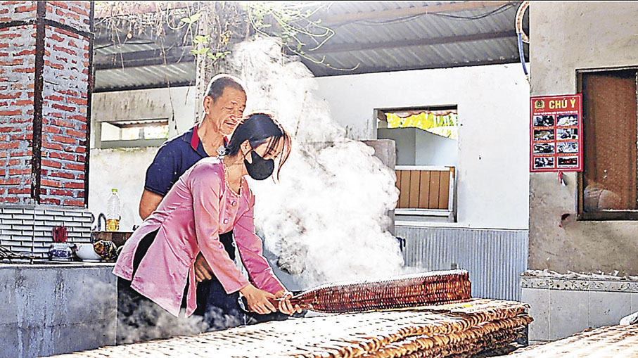 ■芹苴的紫糯米糉使用紫錦蘭葉故呈天然紫色。