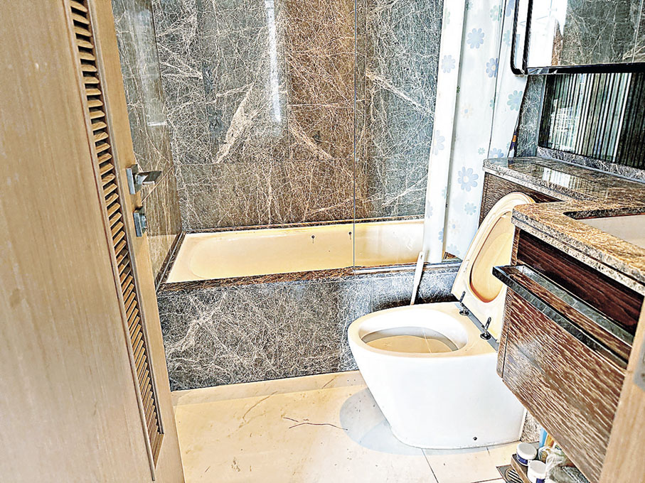 ■浴室配置浴缸。