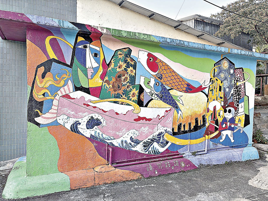 ■色彩絢麗的壁畫。