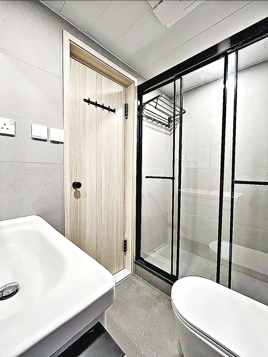 ■廁所和浴室採用淋浴間。