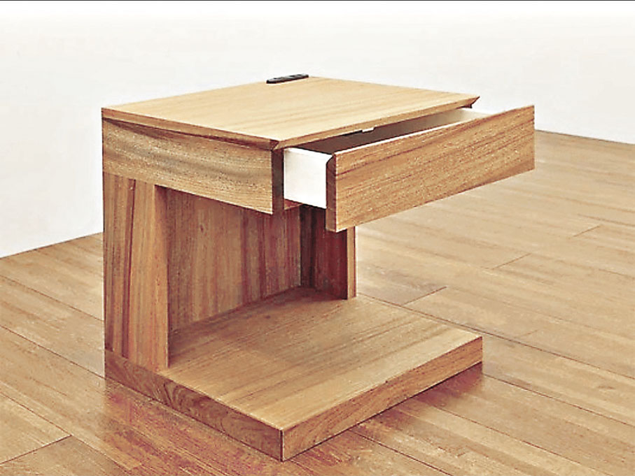 ■迷你小櫃可作小茶几使用。