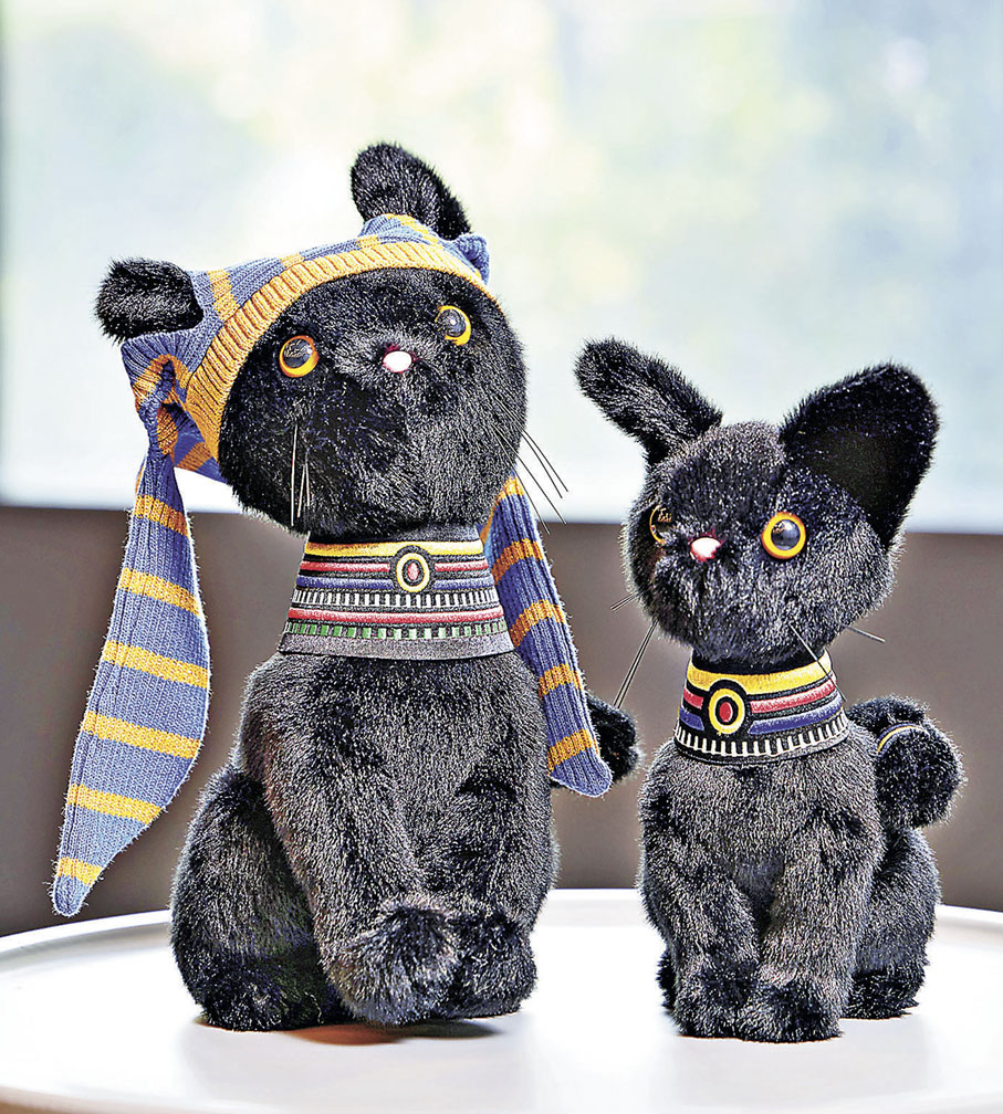 ■黑猫毛絨擺件