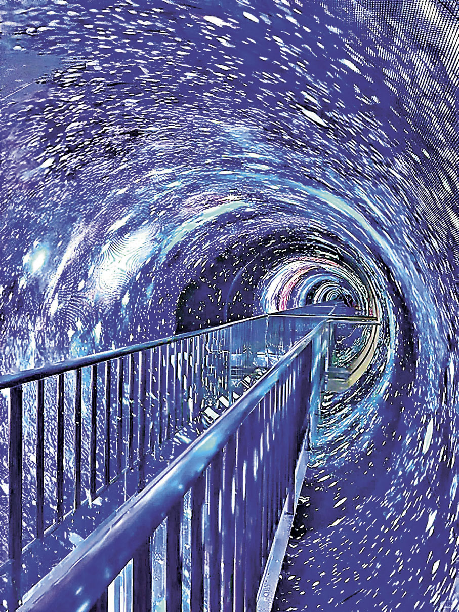 ■穿越銀河隧道，感受宇宙奧秘。  小紅書@老馬遊學