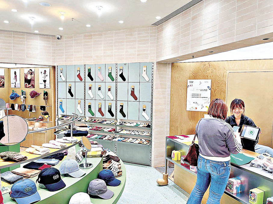 ■作為國潮品牌，吸引不少本地客及港客捧場。