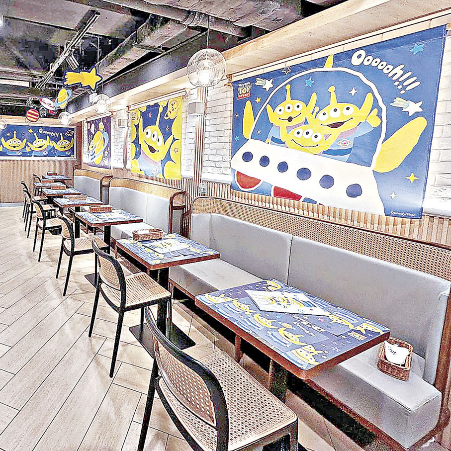 ■門店內有三眼仔卡通裝飾。