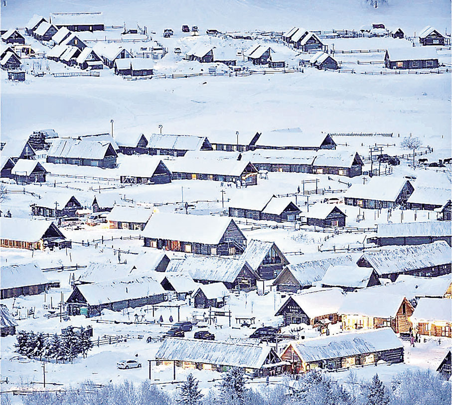 ■白茫茫一片的禾木村如同雪域童話世界。小紅書@新疆是個好地方