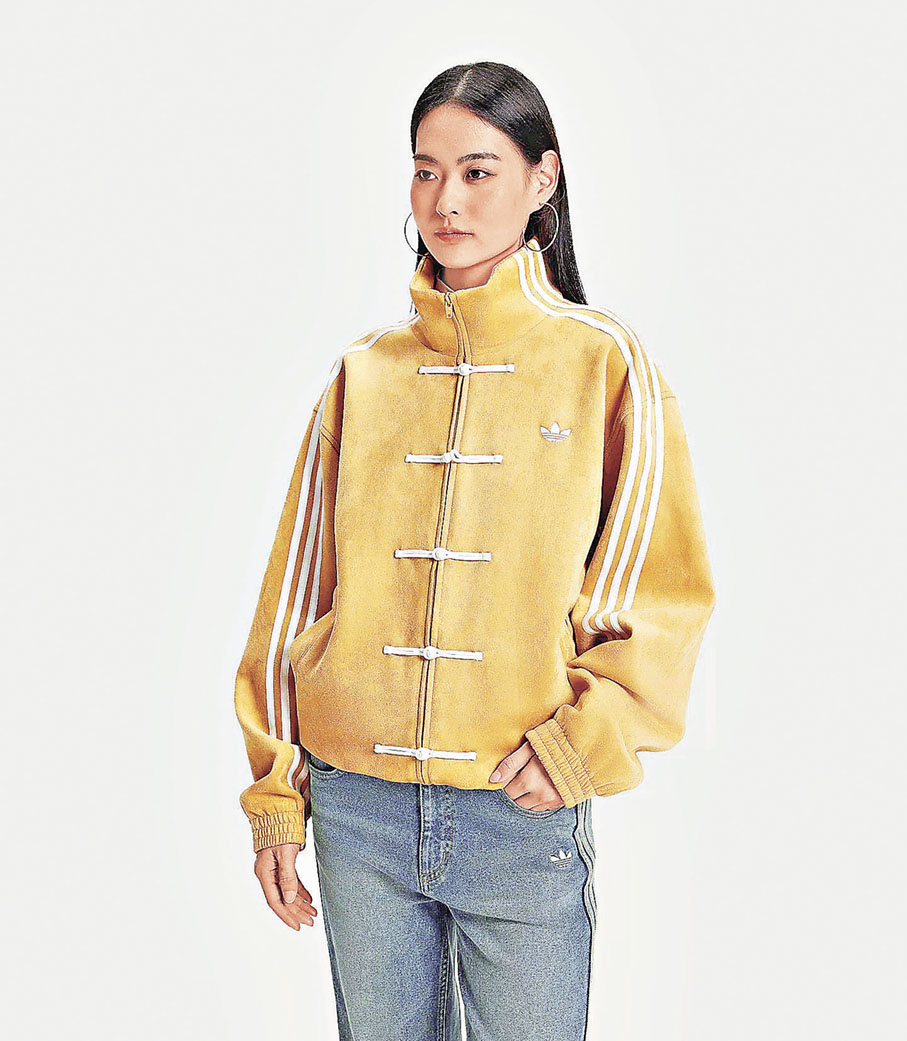 ■結合立領與盤扣設計。