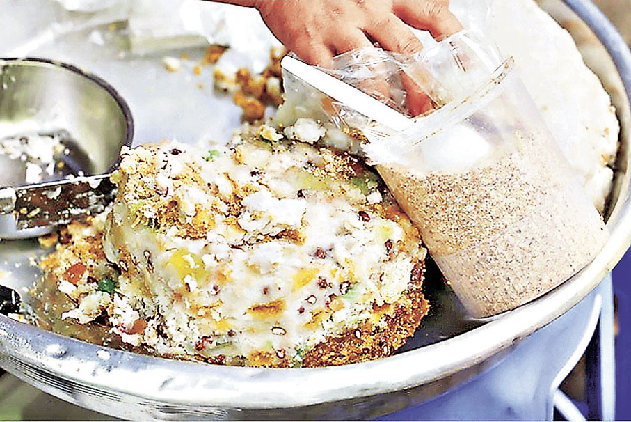 ■緬甸傳統小食，以米漿、蔗糖及椰奶製成。