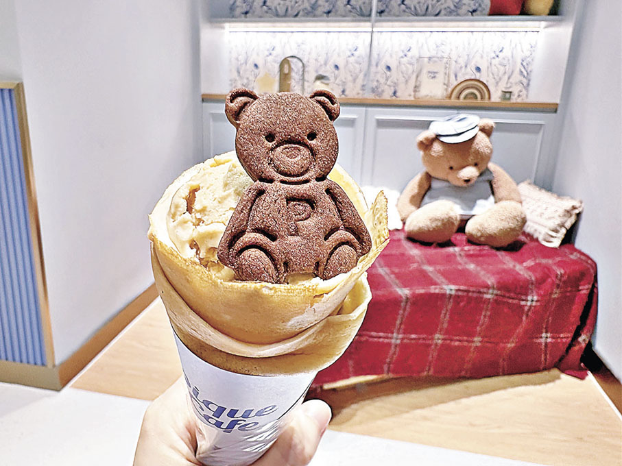 ■可麗餅搭配熊仔餅超出片。