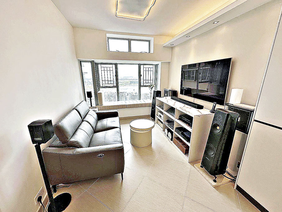 ■客廳劃作個人視聽娛樂區。