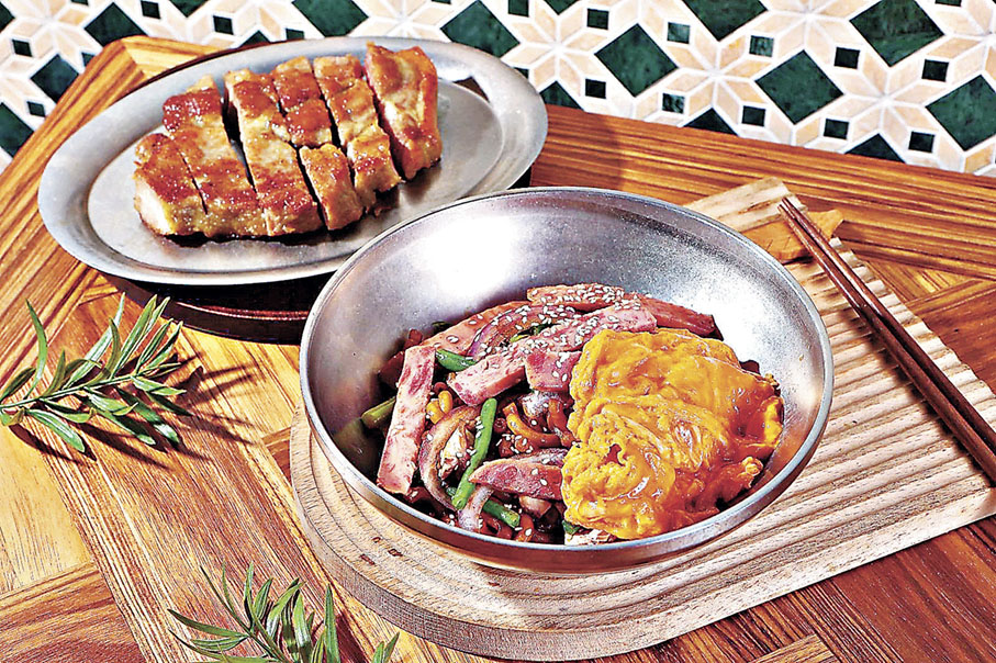 ■豉油王炒通粉可追加多種配料。