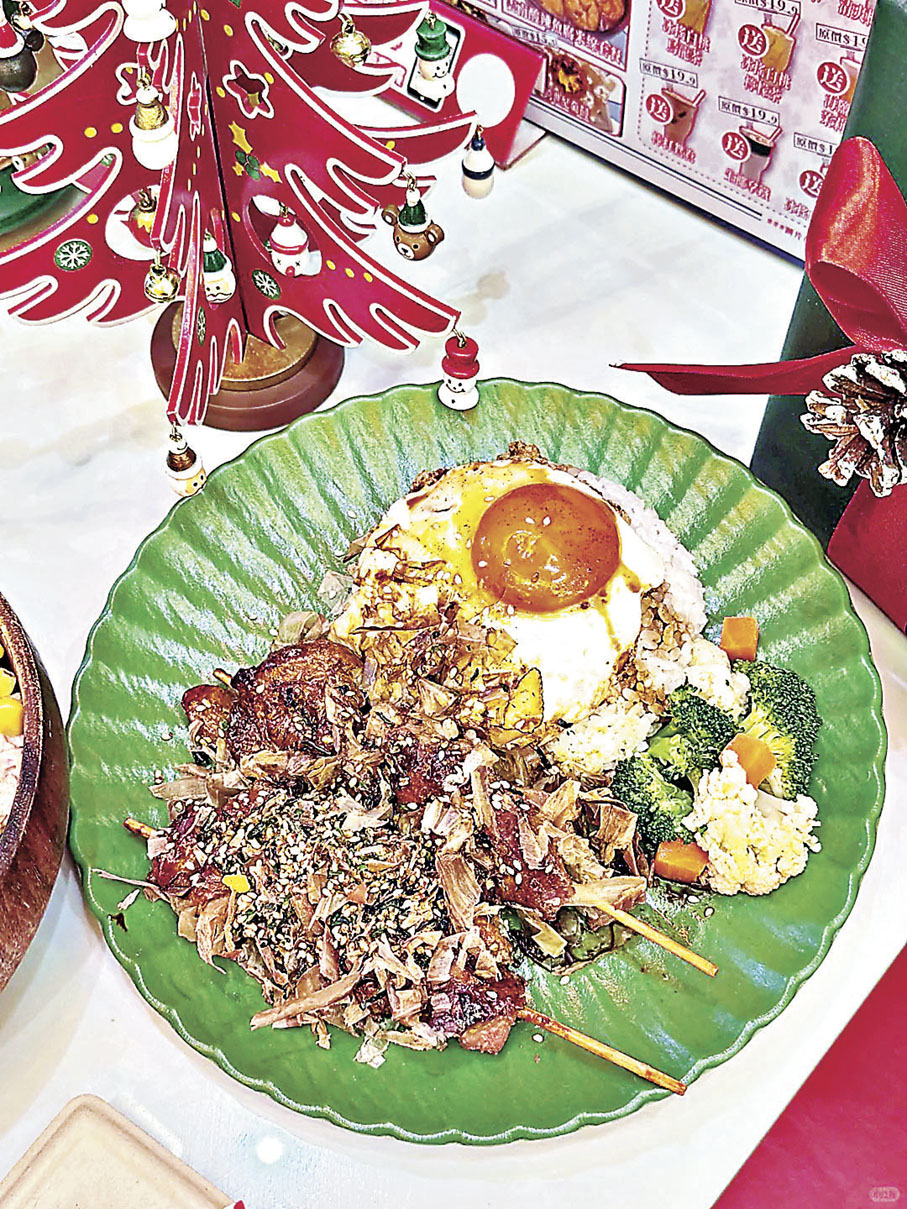 ■荷里玉中國茶啡廳主打「漂亮飯」。