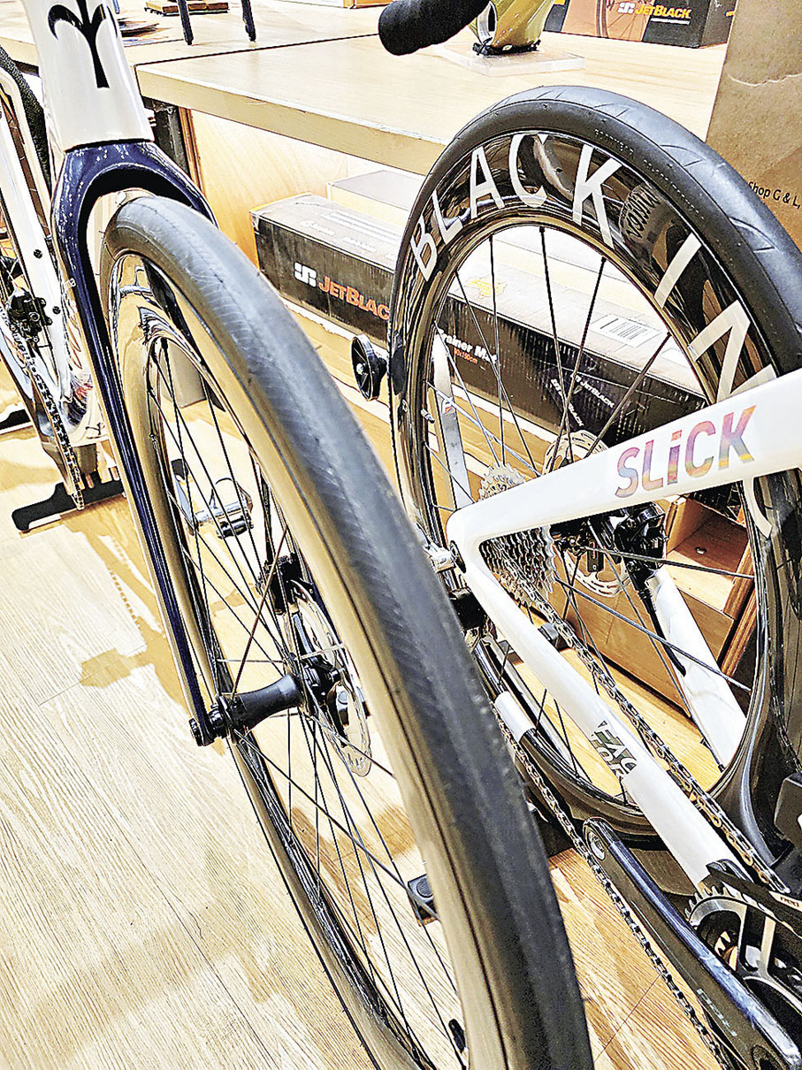 ■公路車的輪胎通常較窄。