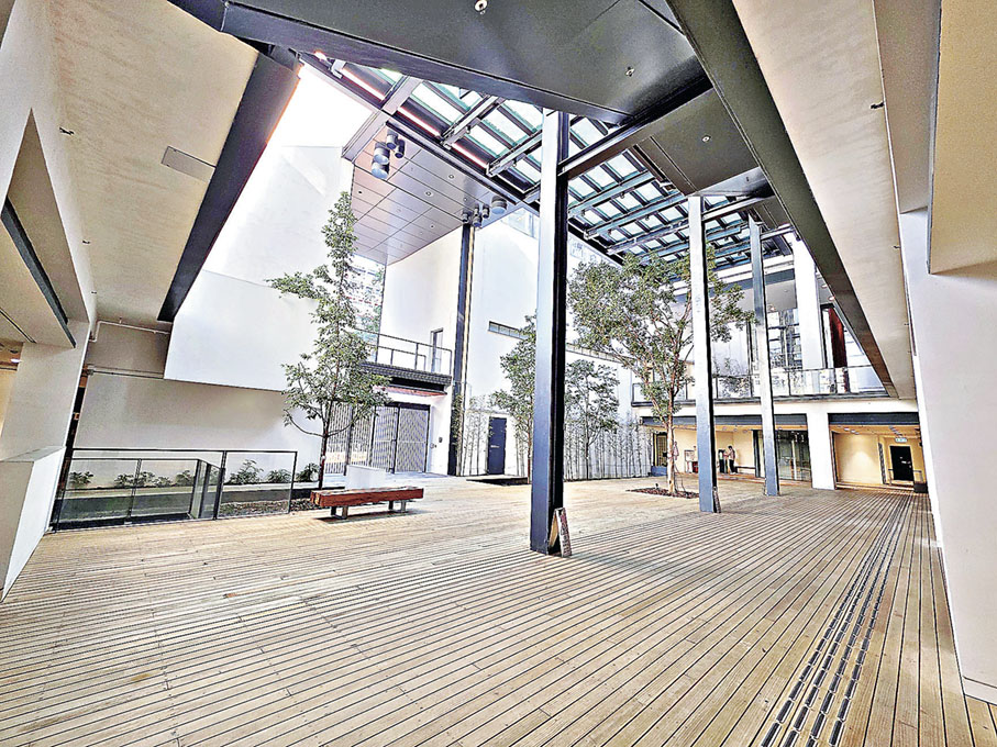 ■車公廟體育館充滿空間感。