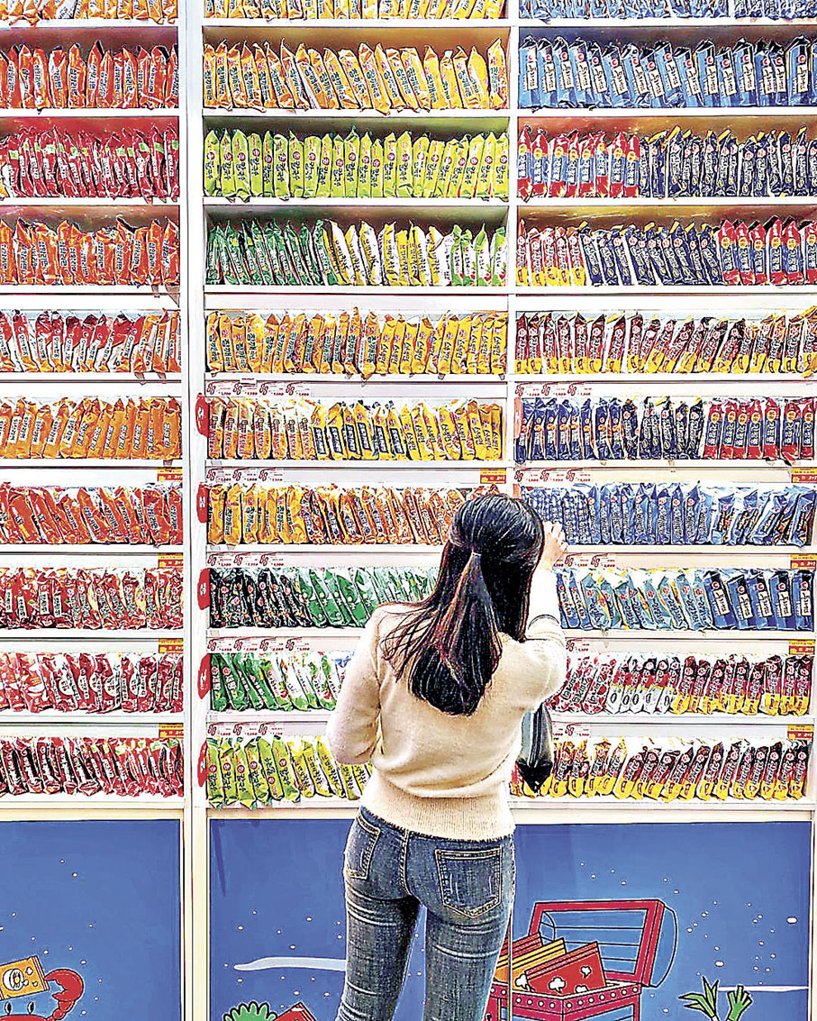 ■88拉麵Stage偌大的韓國泡麵牆。