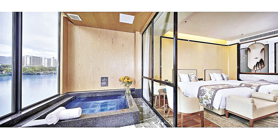 ■房間依山傍水，中西合璧。