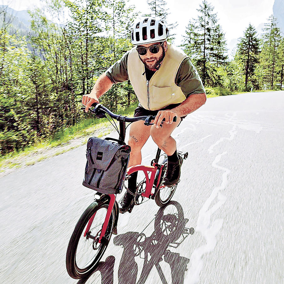 ■摺車體積輕巧，卻也能適應多種路面。 Brompton X圖片