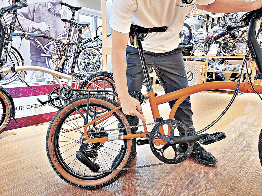 ■除了車架及輪胎，傳動系統亦要定期清潔。