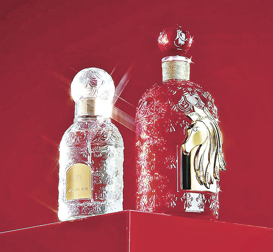 ■「ROUGE BONHEUR紅願淡香精」包裝奢華。