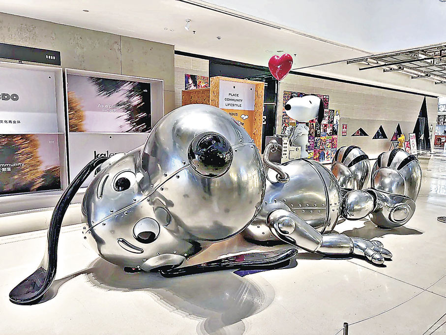 ■巨型史努比會眨眼。 小紅書@EQY