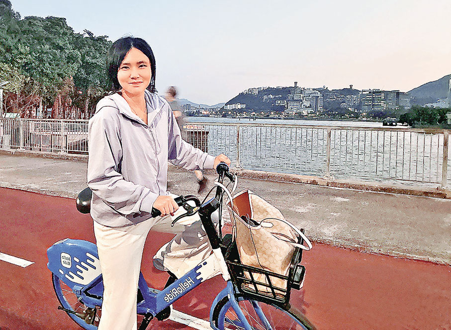 ■慳妹由馬鞍山踩到馬料水。